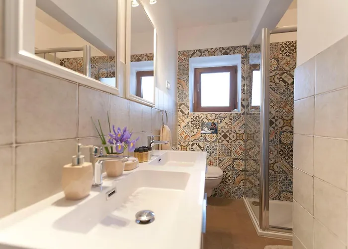 게스트하우스 Funcic 1 App *